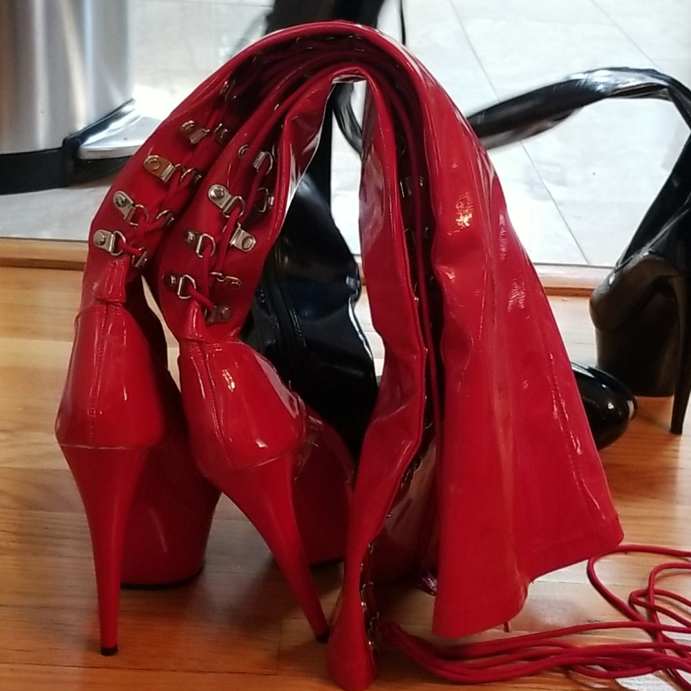 Heels - Picture 3 of 5